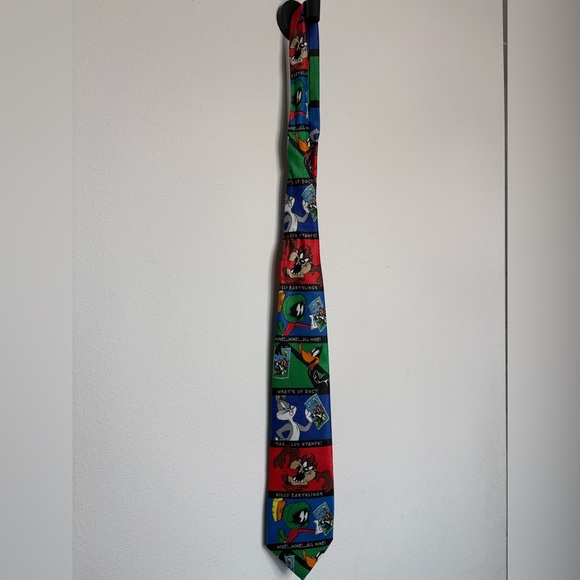 Looney Tunes Mania Other - Looney Toons vintage Character Tie